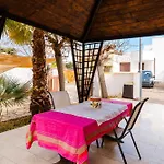 Appartement Alma *